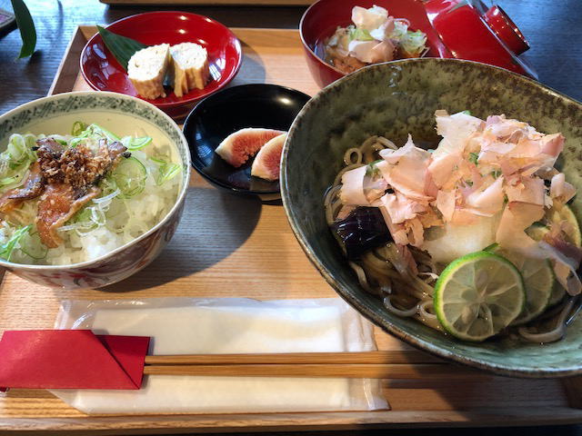 月曜日限定の蕎麦付きランチ