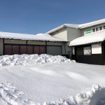 令和3年福井県の大雪で降り積もった状況（製粉所前）